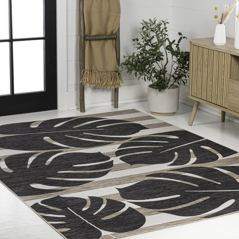 Tapis d'intérieur / extérieur noir / beige Colgin Classic Beach Stripe and Monstera Leaf, Rectangle 4pi x 6 pi