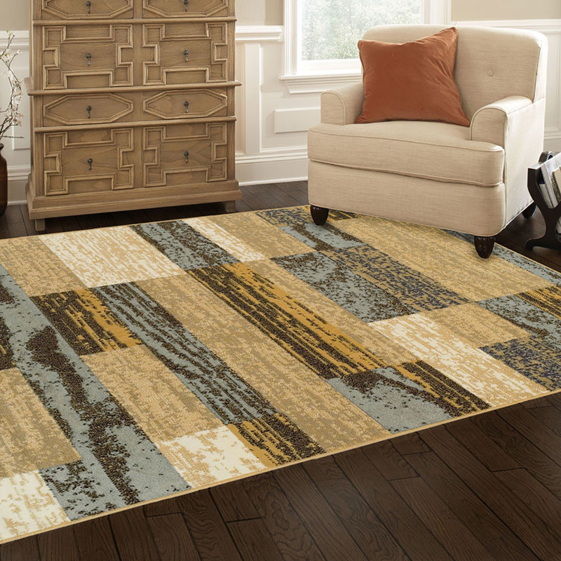 Tapis bleu clair et beige tissé à la machine 5 pi x 8 pi patchwork