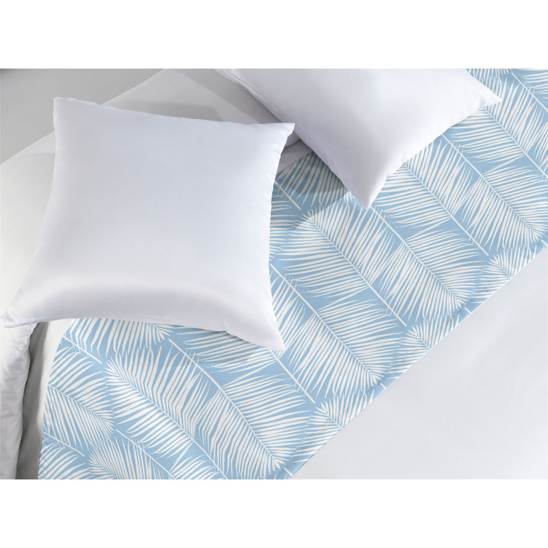 Chemin de lit en satin , Grand lit, Bleu pâle / blanc