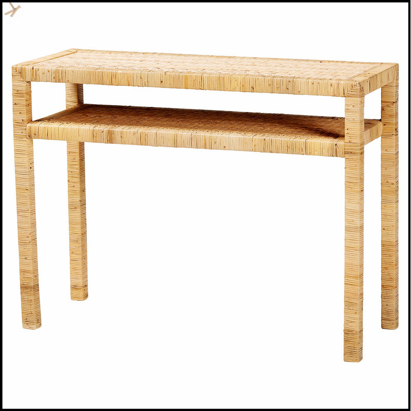 Console bohémienne en rotin miel et bois d'acacia clair, parfaite pour ajouter une touche d'élégance exotique et de rangement fonctionnel à n'importe quelle pièce.