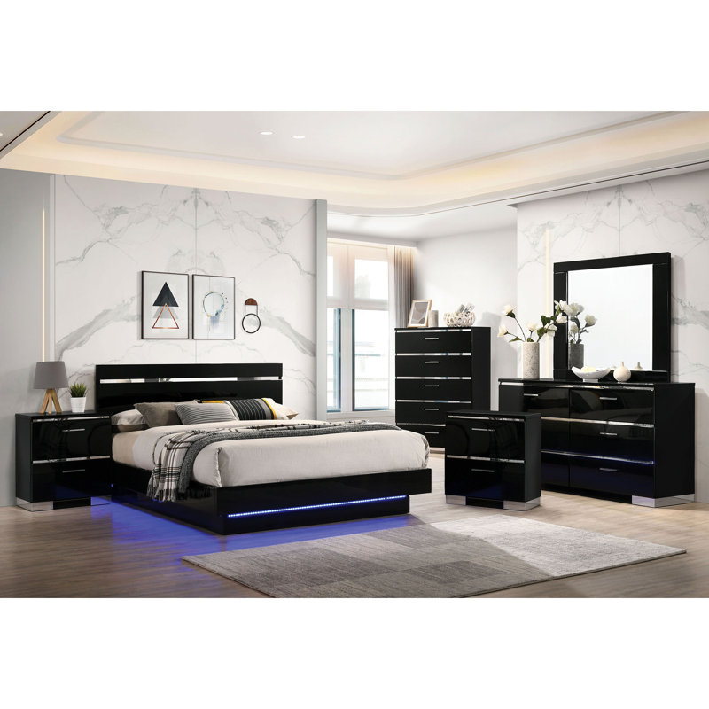 Ensemble de chambre à coucher Arosh, Grand lit, Six articles : lit, deux tables de chevet, deux c