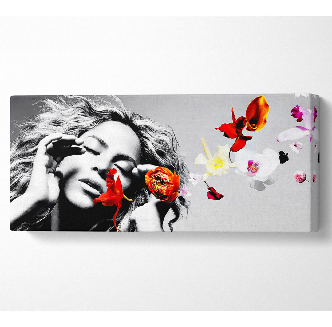 Shakira Orange Flowers - Kunstdrucke auf Leinwand