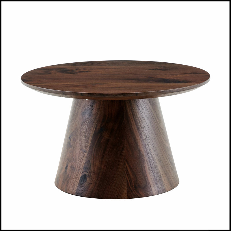 Table basse ronde en MDF imitation noyer, à la texture raffinée et au design polyvalent, idéale pour les salons modernes.
