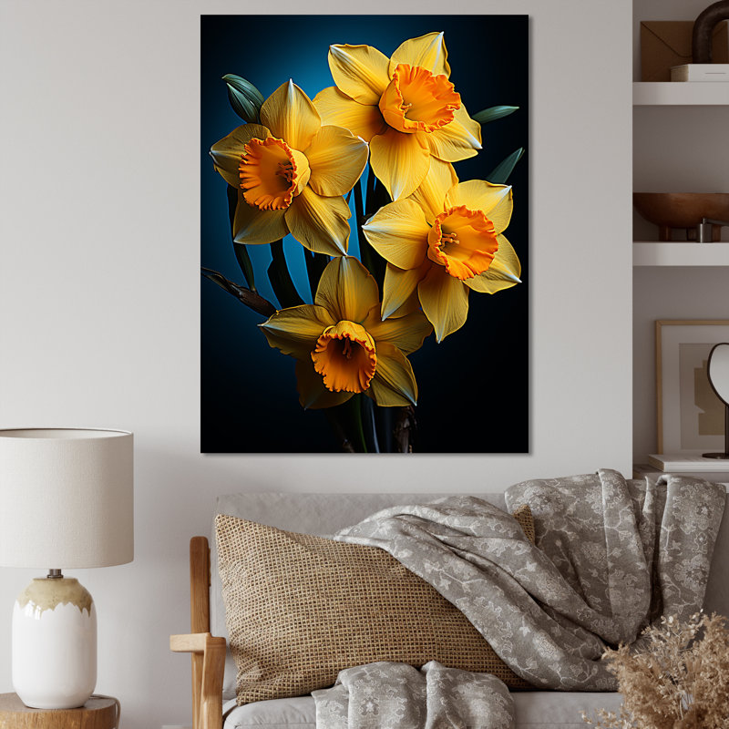 «Yellow and Orange Daffodil Bloom Dance» sur toile, Toile tendue, H 32 po x l 16 po x P 1 po