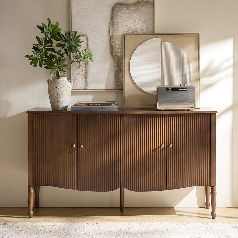 Buffet incurvé à 4 portes avec gestion des câbles Martha Transitional, Noyer