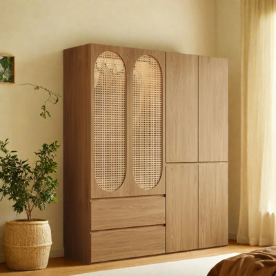 Armoire classique en rotin tissé