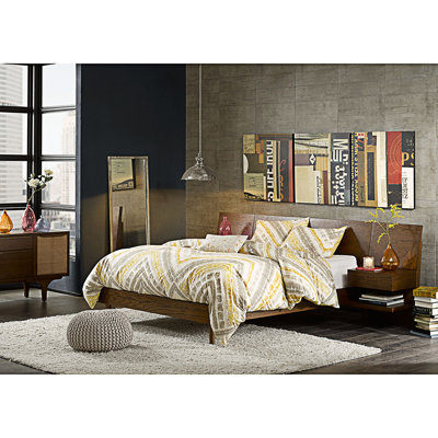 Modern & Contemporary Bed With 2 Nightstands