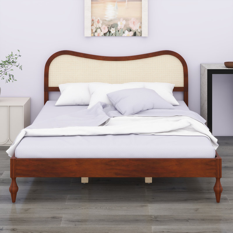 Cadre de lit de style médiéval moderne avec tête de lit courbée en rotin de style scandinave bohémien, Walnut