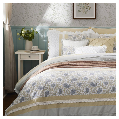 Yellow Queen 9 Piece Comforter Set - Oeko-Tex Certified Cottage Style Bedding with Decorative Pillows