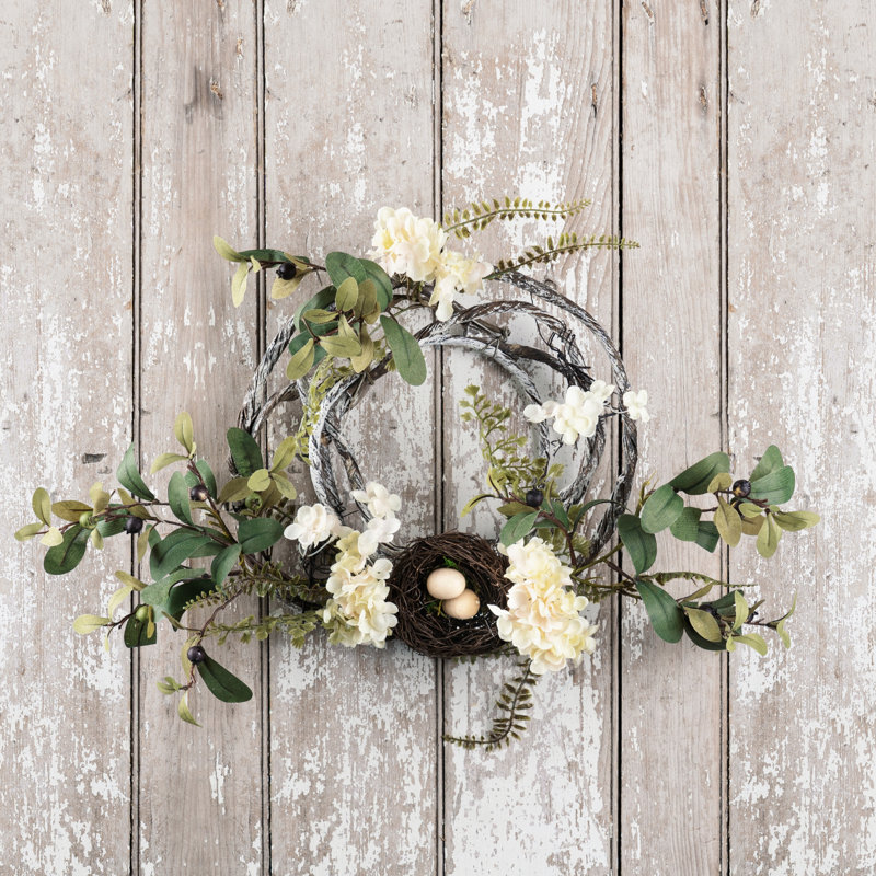 Nest 20" Plastic Wreath