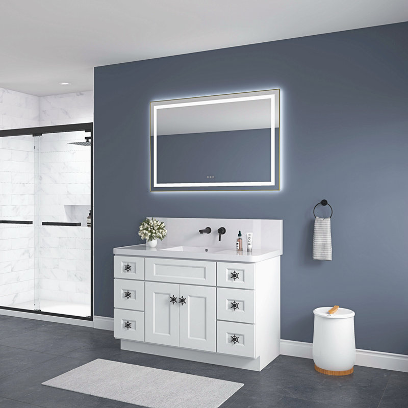 Le miroir de salle de bain est multifonctionnel et chaque fonction est contrôlée par un bouton tactile intelligent.