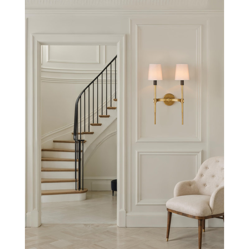 Grigsby 2 - Light Wallchiere
