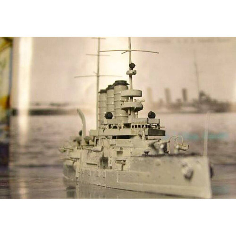 SMS Sankt Georg Large, H 10 po x l 30 po x P 5 po