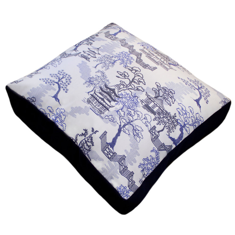 Sunbrella Pet Bed, Large (35" W x 26" D x 6" H)