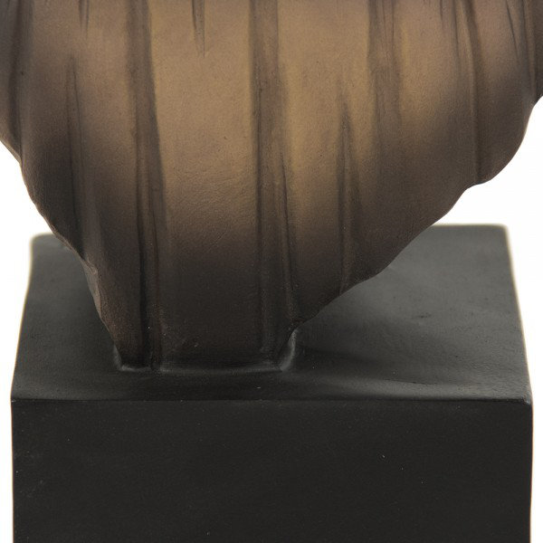 Girl Bust