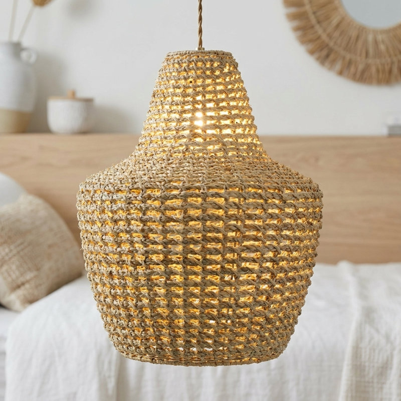 Luminaire suspendu en rotin tissé à la main à 1 lumière Mika, bohème côtier moderne, abat-jour empire, l 16 po de largeur