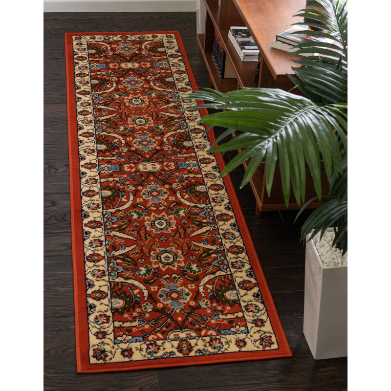 Tapis terre cuite à motif floral Britannia, Tapis de couloir 2 pi 2 po x 8 pi 2 po