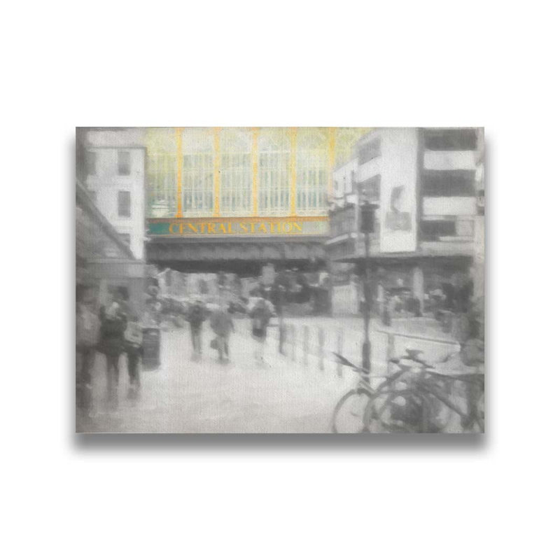 Central Station - Glasgow par Hal Halli. Estampe numérique, H 30 po x l 40 po, Toile tendue, Ne s’applique pas