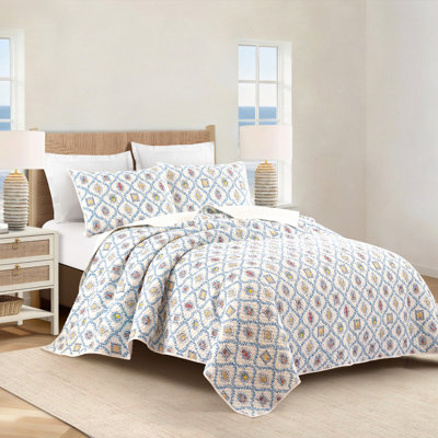 Coastal Tides Microfiber Lightweight Quilt Set