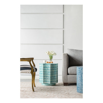 Tabouret 17 po x 17 po x 20 po avec motif Capiz, bleu multi