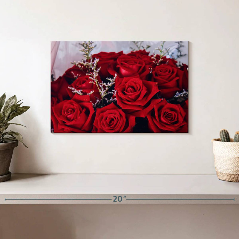 Bouquet de roses rouges Hardie, H 8 po x l 12 po
