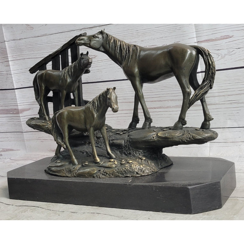 Figurines et sculptures tyriques