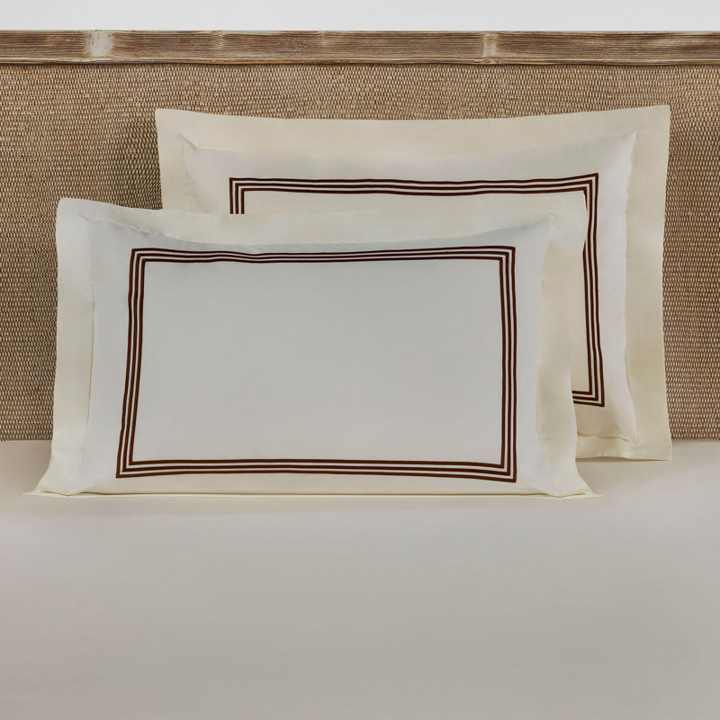Taie d'oreiller luxueuse en satin de coton, 20 x 28, 300 fils, crème et brun | 100% coton doux, lavable à la machine à 104 ° F | Idéal pour une nuit de sommeil confortable, design élégant pour toute chambre à coucher