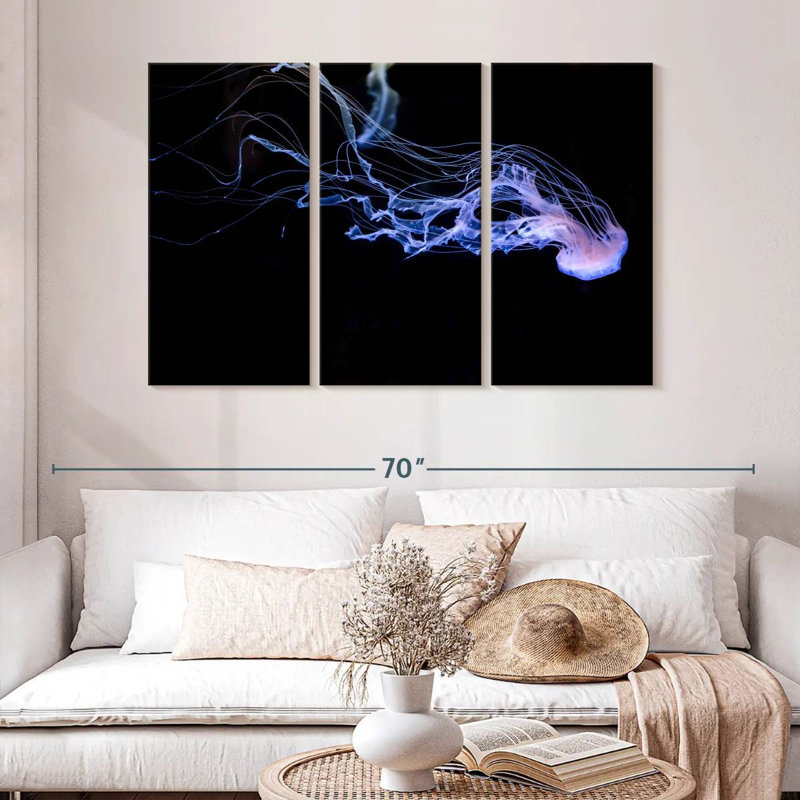 Atlantic Sea Nettle, 32" H x 50" W
