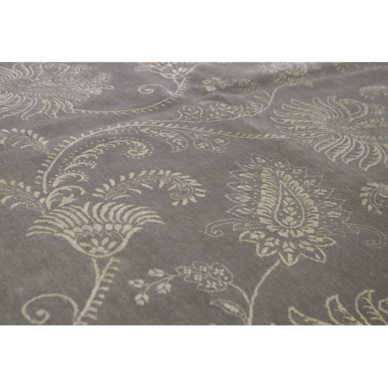 Chantel Floral Area Rug in Gray