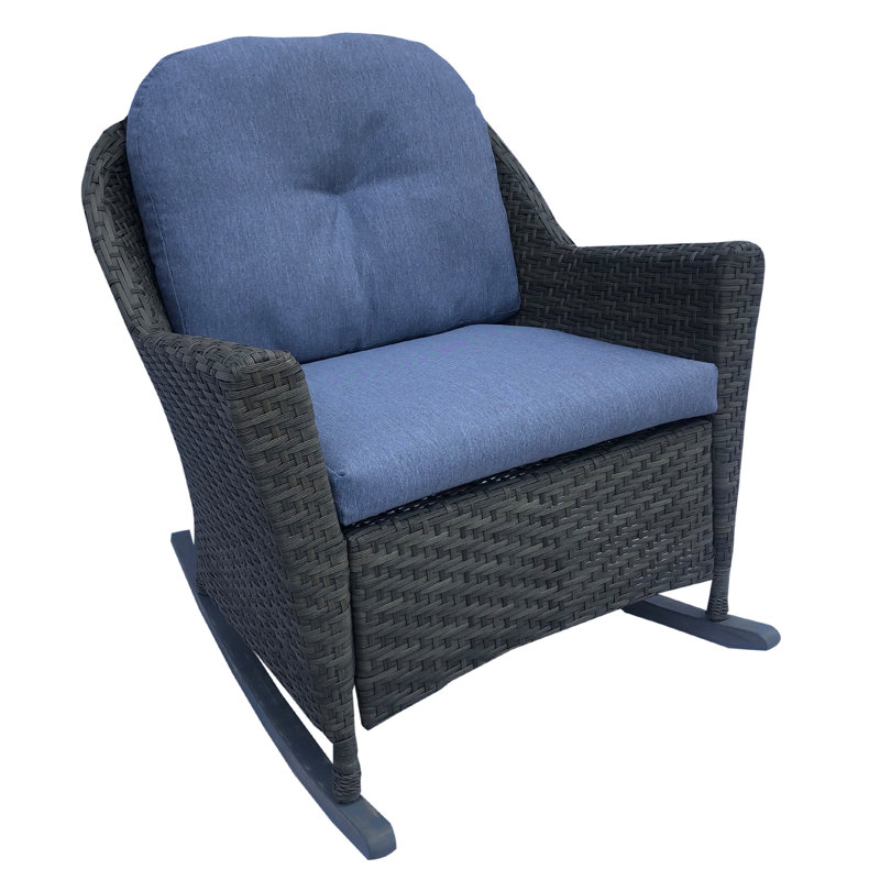 Chaise berçante d'extérieur en osier avec coussins