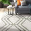 Tapis géométrique ivoire / sauge Arrietty-1860013881