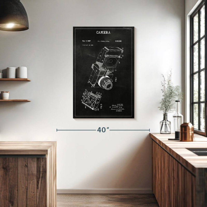 Camera BW Kynaat, 39" H x 26" W