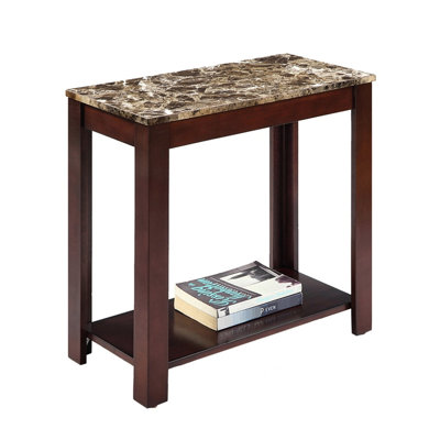 Table de bout en bois au fini cerisier foncé avec plateau en marbre, 24 po. Polyvalente et élégante pour la salle à manger. Portant 250 lb. Largeur de 12 po. 24 po de hauteur. Surface en bois multicolore. Animal pratique gracieux
