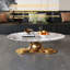 Table basse en métal doré avec plateau en faux marbre fritté