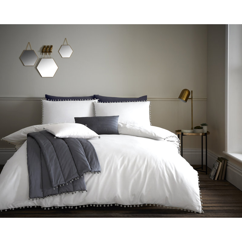Geise Satin Solid Colour Duvet Cover Set with Pillowcases, Kingsize Duvet Cover - 2 Standard Pillowcases, Charcoal