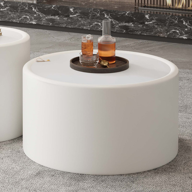 Table basse moderne d'appoint moderne avec plateau en verre trempé, corps en cuir PU et rangement caché pour le salon
