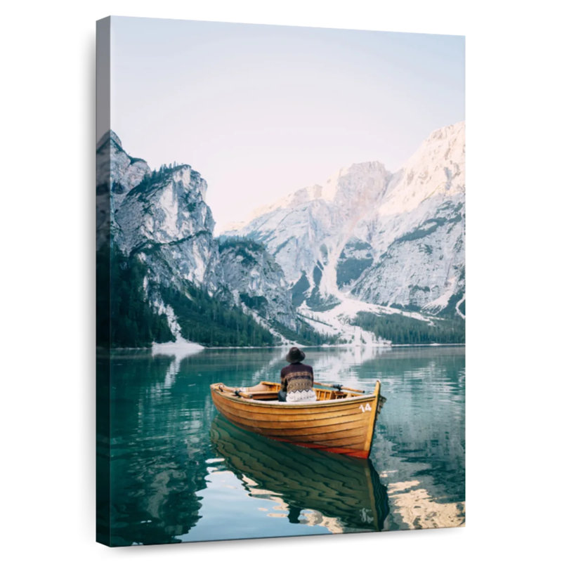 Homme ramant sur un lac, H 51 po x l 34 po