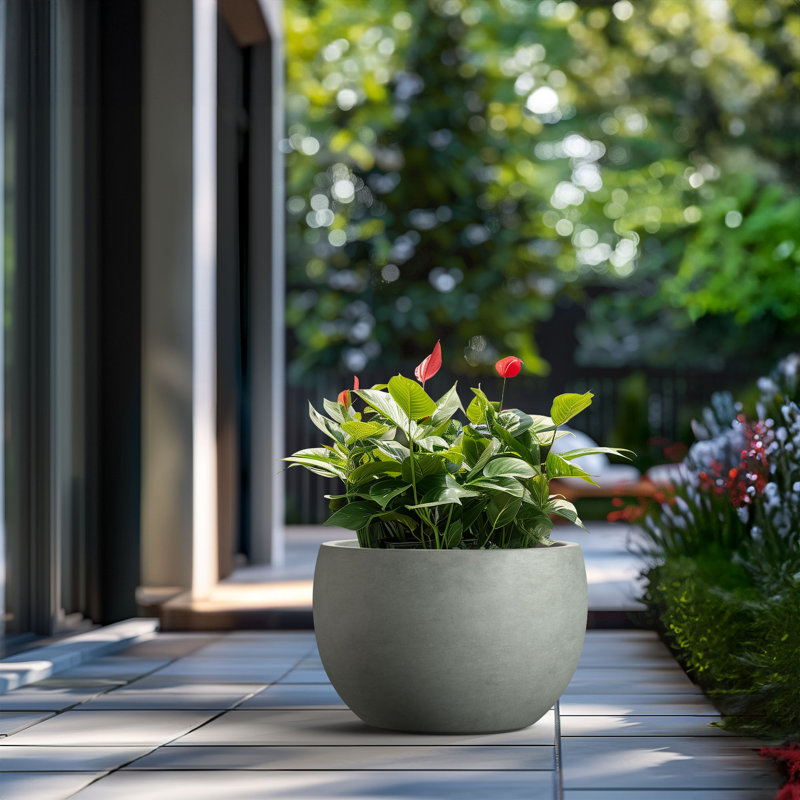 Pot à fleurs en ciment Highwoods, H 13 po x l 19 po x P 19 po, Gris sauge