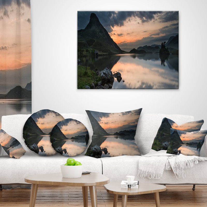 Stupéfiant lever de soleil sur le lac Panorama - coussin à imprimé paysage