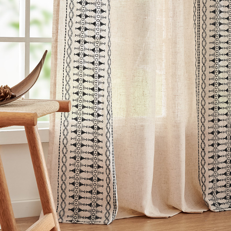 Paire de rideaux semi-transparents en lin Kidist, L 50 po x L 84 po, Noir / Beige