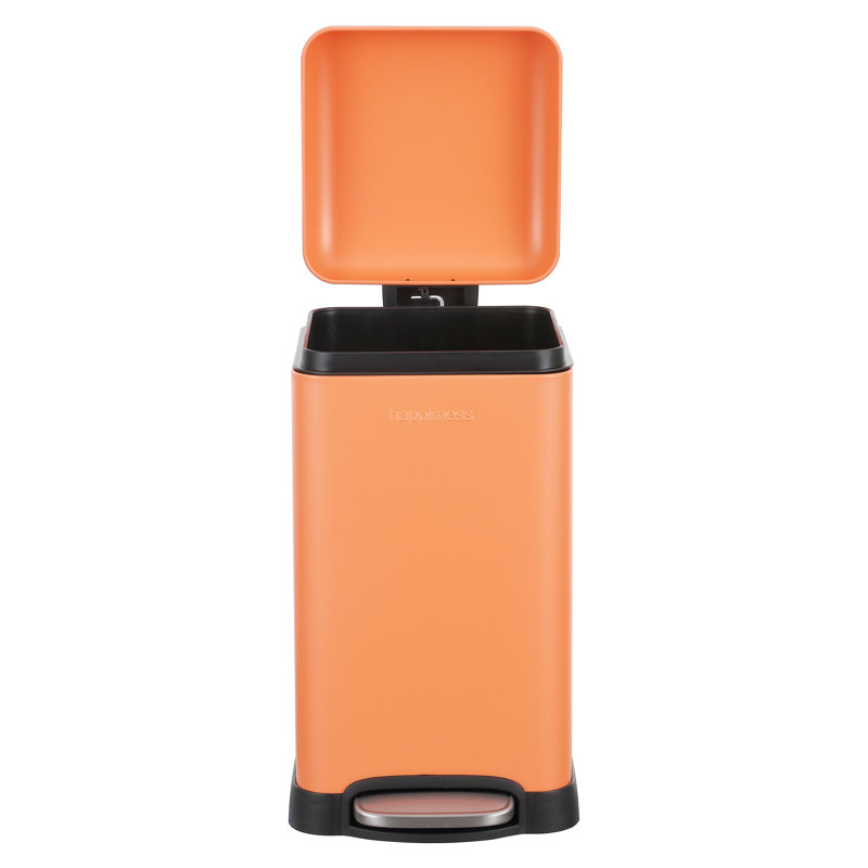 Poubelle à pédale Betty Retro Steel, Gâteau aux carottes, 3,2 gallons