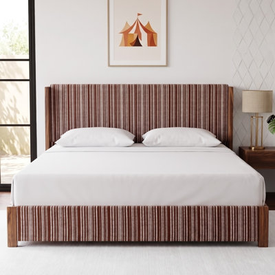 Lit rayé en tissu Mid-Century avec pieds en bois massif