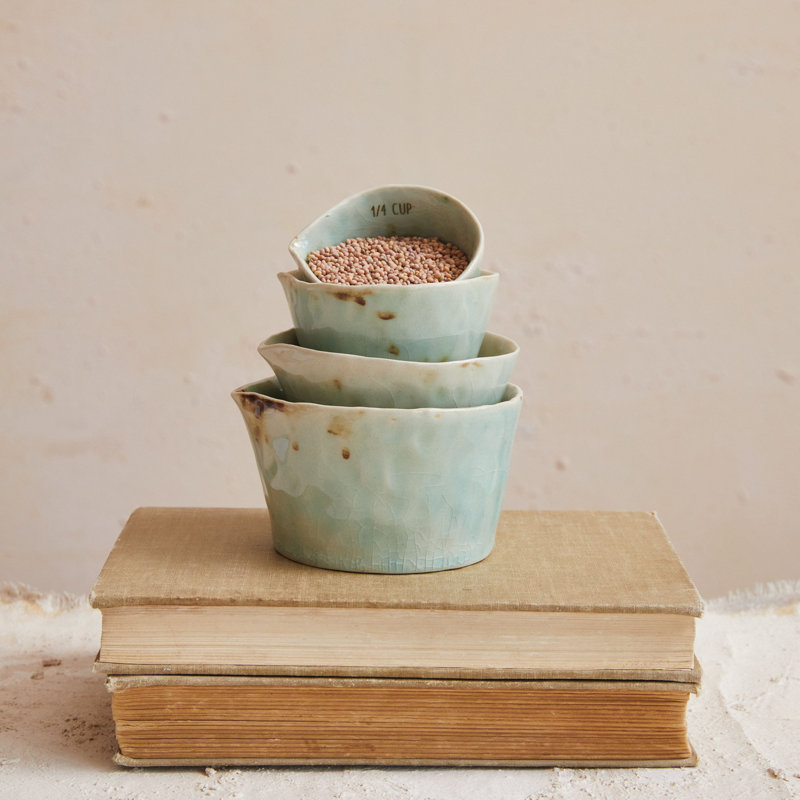 Tasses à mesurer en grès avec glacis craquelé réactif