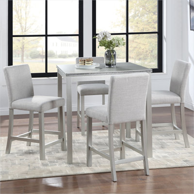 Ensemble de salle à manger carré pour 4 personnes, table en bois massif et panneau de fibres à densité moyenne avec chaises rembourrées, gris doux, plateau de table de 34,5 po