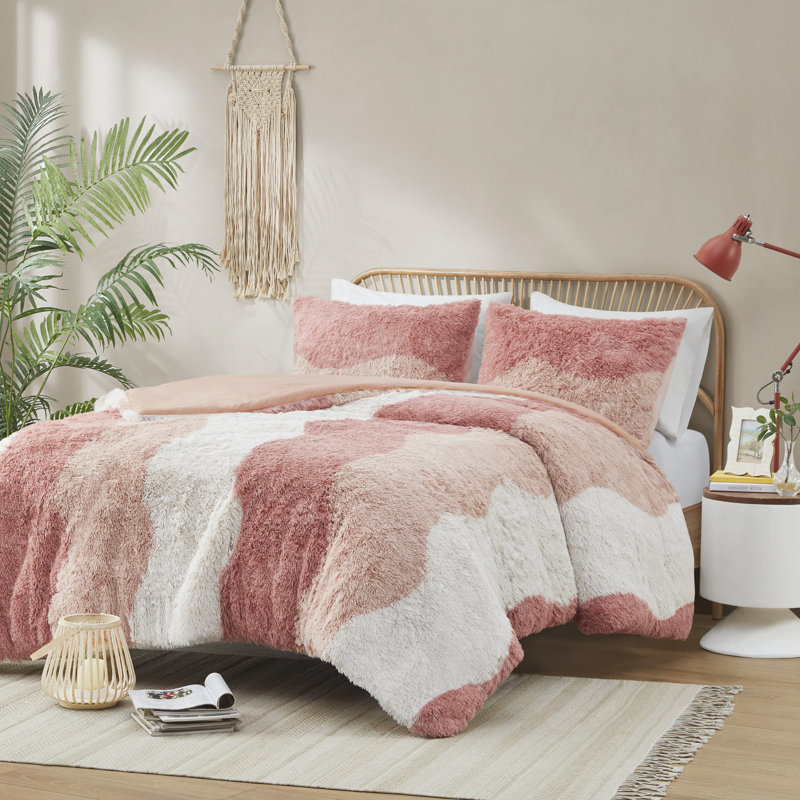 Ensemble d'édredon en fausse fourrure 3 pièces Cassie Blush, Édredon très grand et 2 très grandes taies déc, Rose