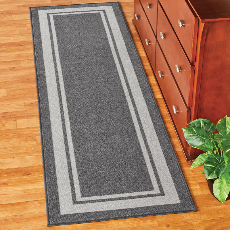 Tapis gris tissé à la machine Kaser, Tapis de couloir 2 pi 2 po x 7 pi 6 po