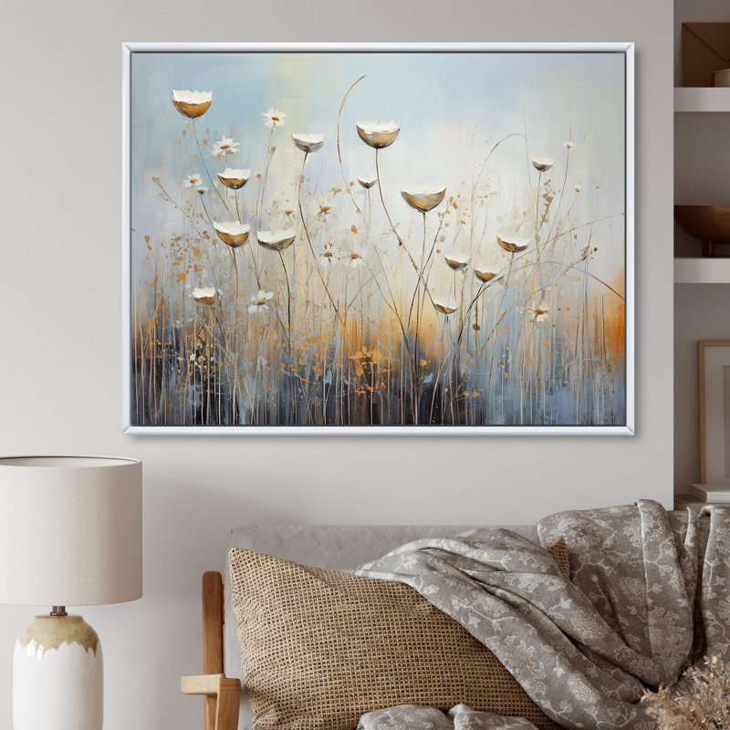 Beige Wildflowers Breeze IV sur toile, Cadre flottant blanc, H 16 po x l 32 po x P 1 po