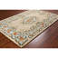 Tapis oriental en laine damassé à motif floral beige, crème, bleu, orange, vert et brun Mccalla