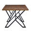 Table de salle à manger d'intérieur avec pieds en métal