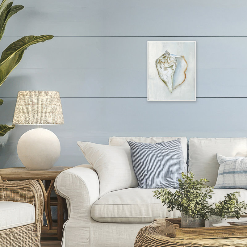Giclée encadrée sérénité, conception par Hannah Dawson, H 14 po x l 11 po, Estampe numérique encadrée blanc bord de mer